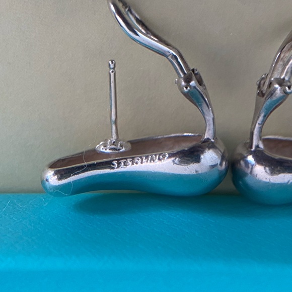 Authentic Tiffany & Co Elsa Peretti Bean Omega Back Stud Earring. Exquisite - Picture 10 of 17